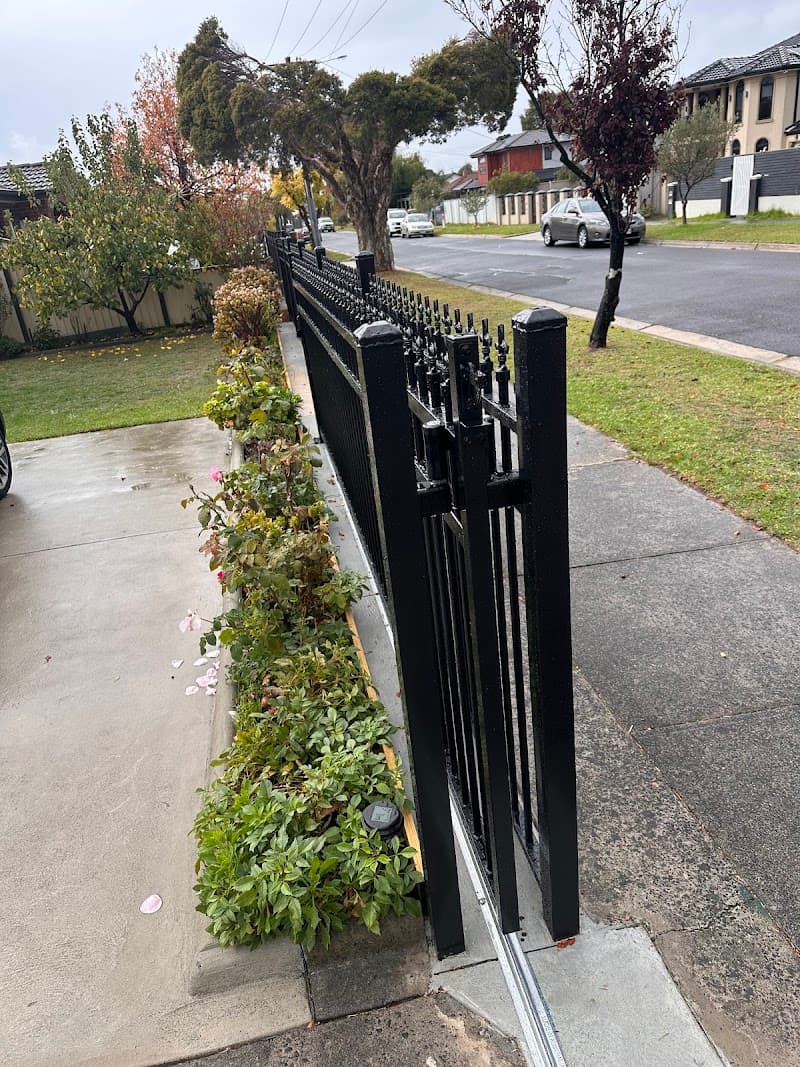 LOCK UP QUALITY GATES & FENCING fencing work in Dandenong