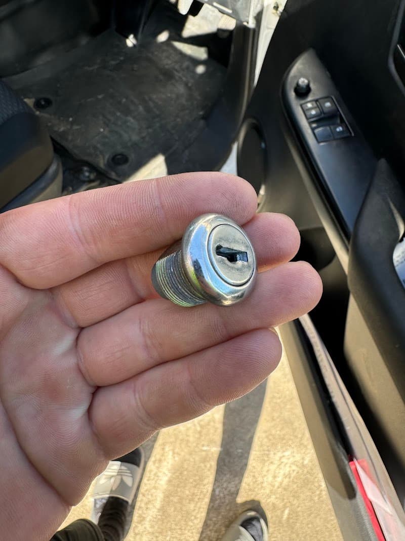 Locksmith CBD & Albert park locksmith work in Southbank