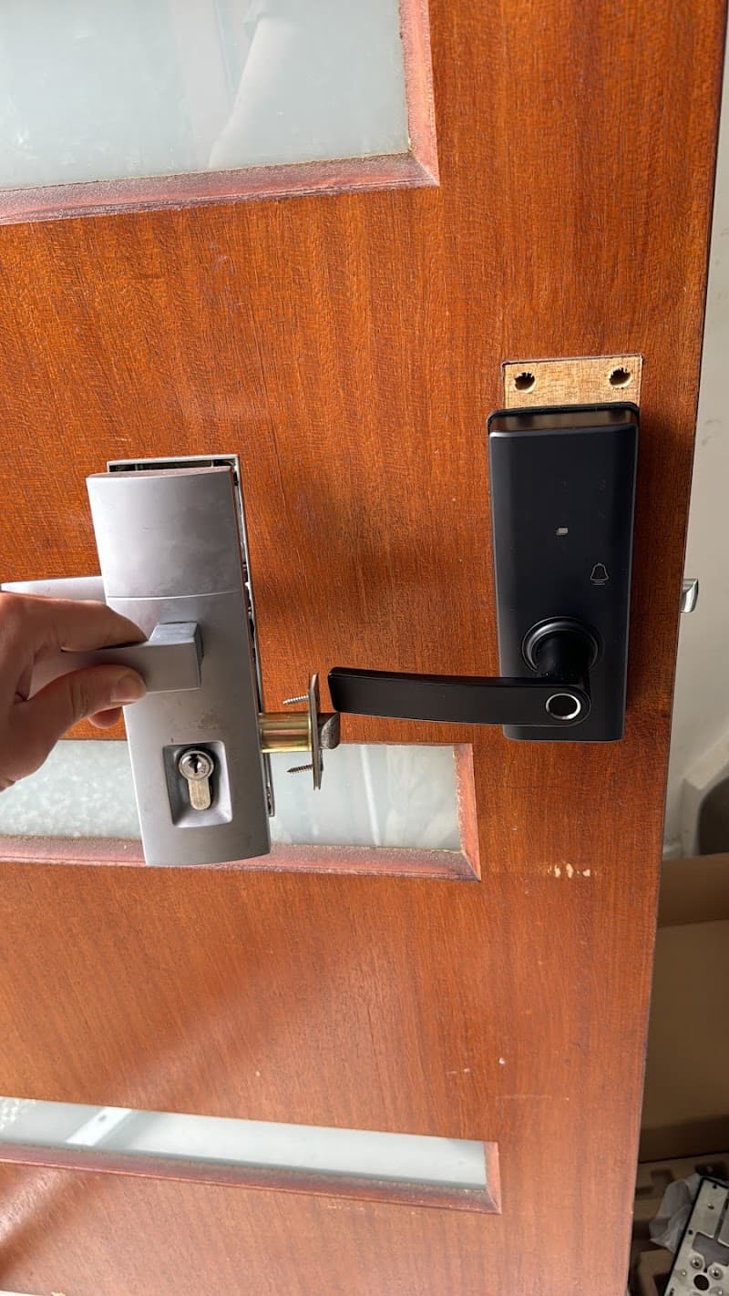 Locksmith CBD & Albert park locksmith work in Southbank