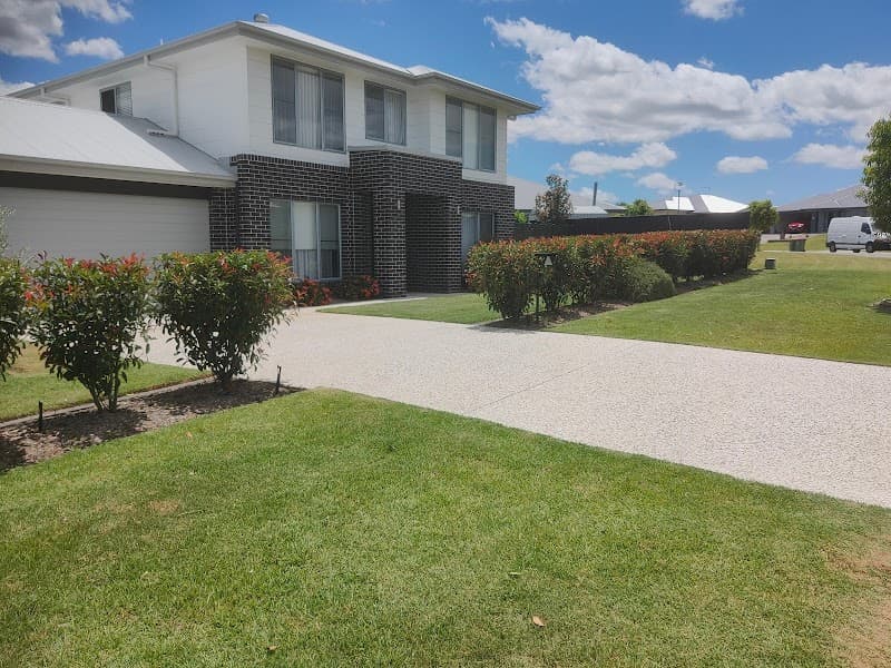 Logan Lawn Mowing & Garden Care landscaping work in Stockleigh