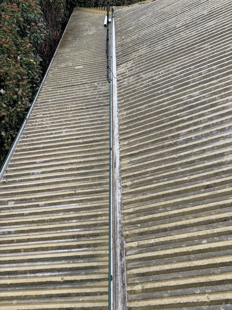 Lowvac gutter cleaning work in Cranbourne