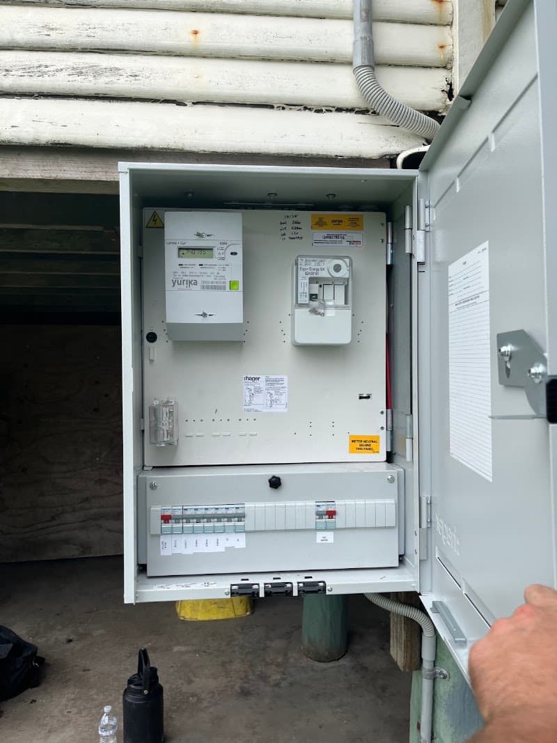 LSEA Electrical Group air conditioning work in Bucasia