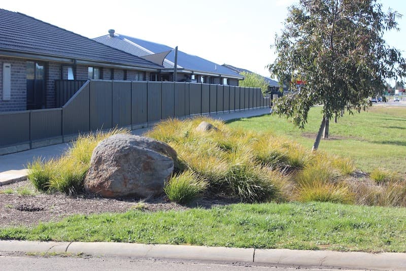 LUCAS LAWNS, Ballarat gardening work in Alfredton
