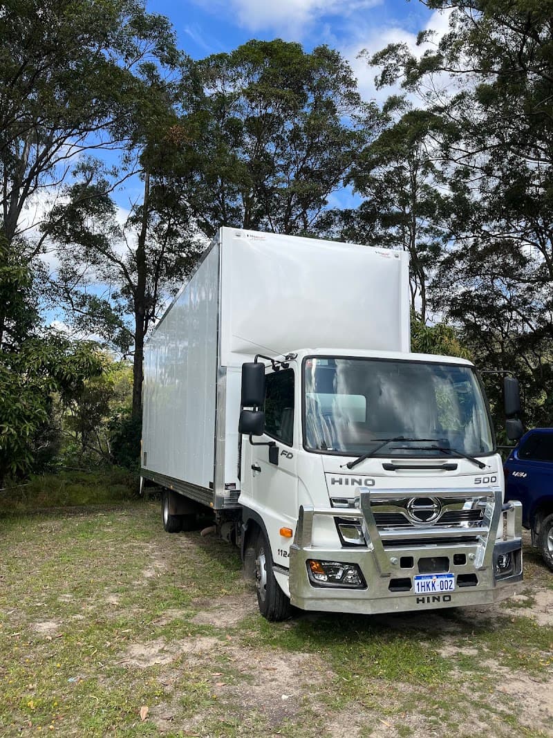 Lucky Bay Removals removalist work in Mountain Creek