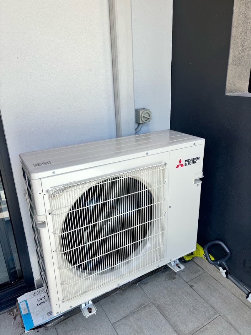 Lux Air Services air conditioning work in Murarrie