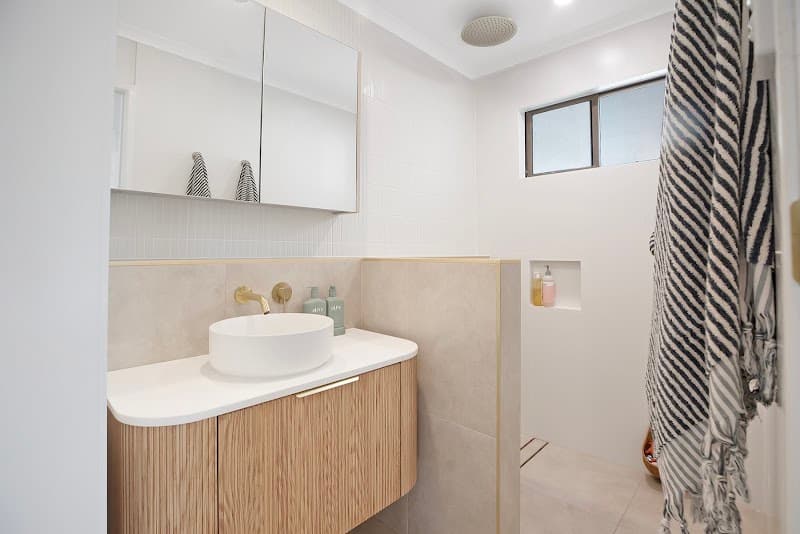 Luxe Tile and Stone Whitsundays tiling work in Glenella