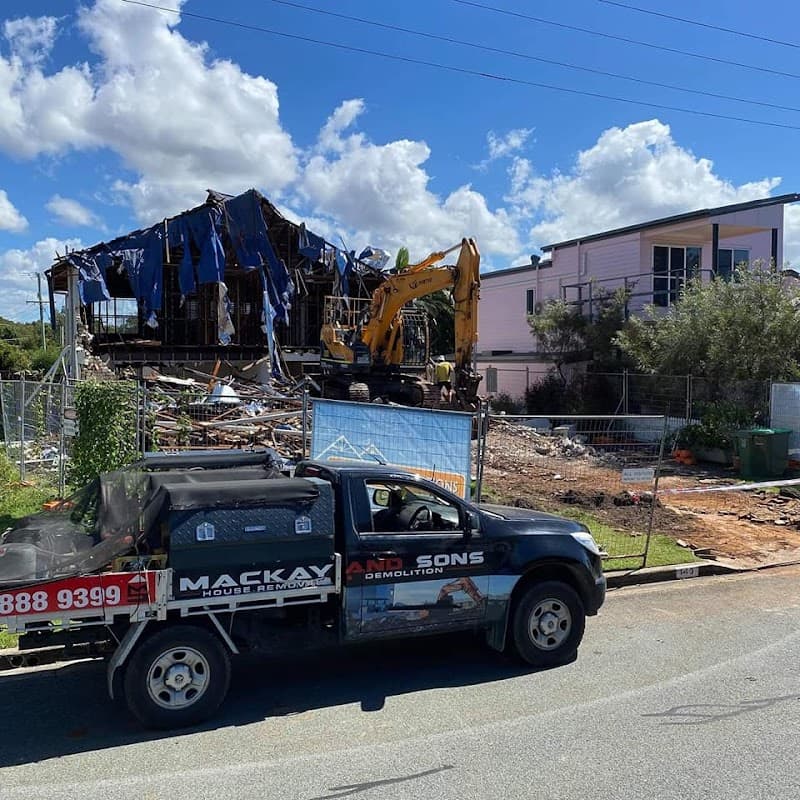 Mackay and Sons House Demolition Brisbane demolition work in Narangba