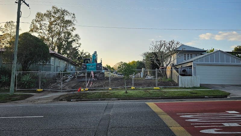 Mackay and Sons House Demolition Brisbane demolition work in Narangba