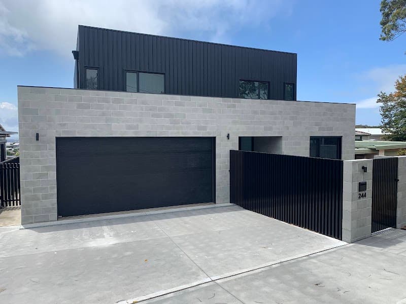 Macquarie Garage Doors garage doors work in Gateshead