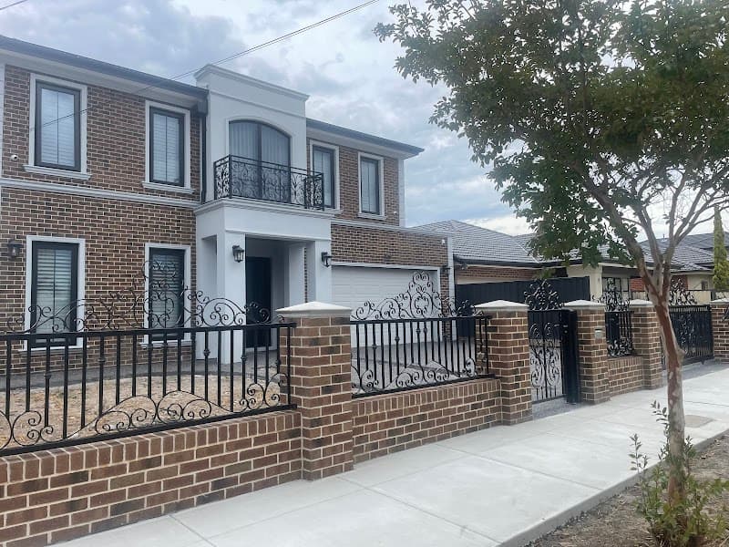 Magic Fences And Gates fencing work in Dandenong
