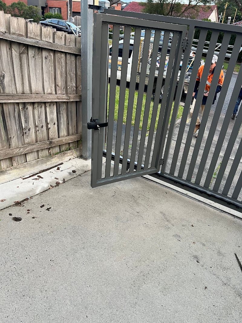 Magic Fences And Gates fencing work in Dandenong