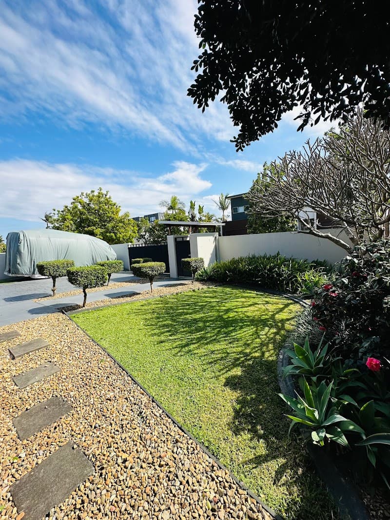 Maik Gardens landscaping work in Broadbeach Waters
