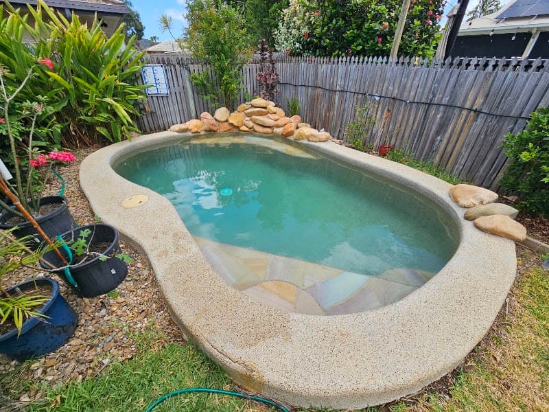 Makin waves pool services pool maintenance work in Garbutt