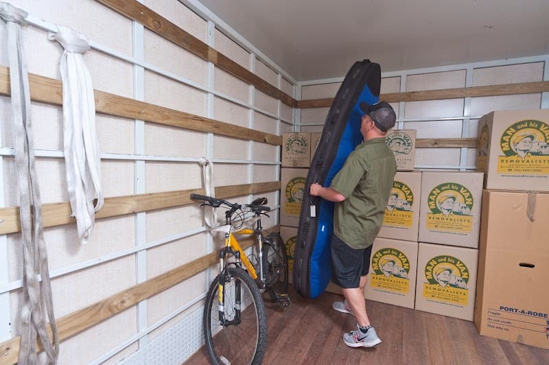 Man and His Van removalist work in Brookvale