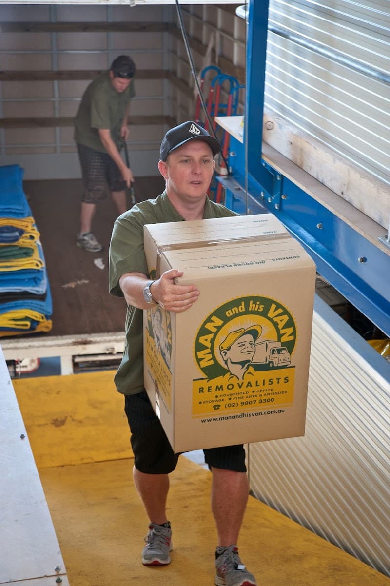 Man and His Van removalist work in Brookvale