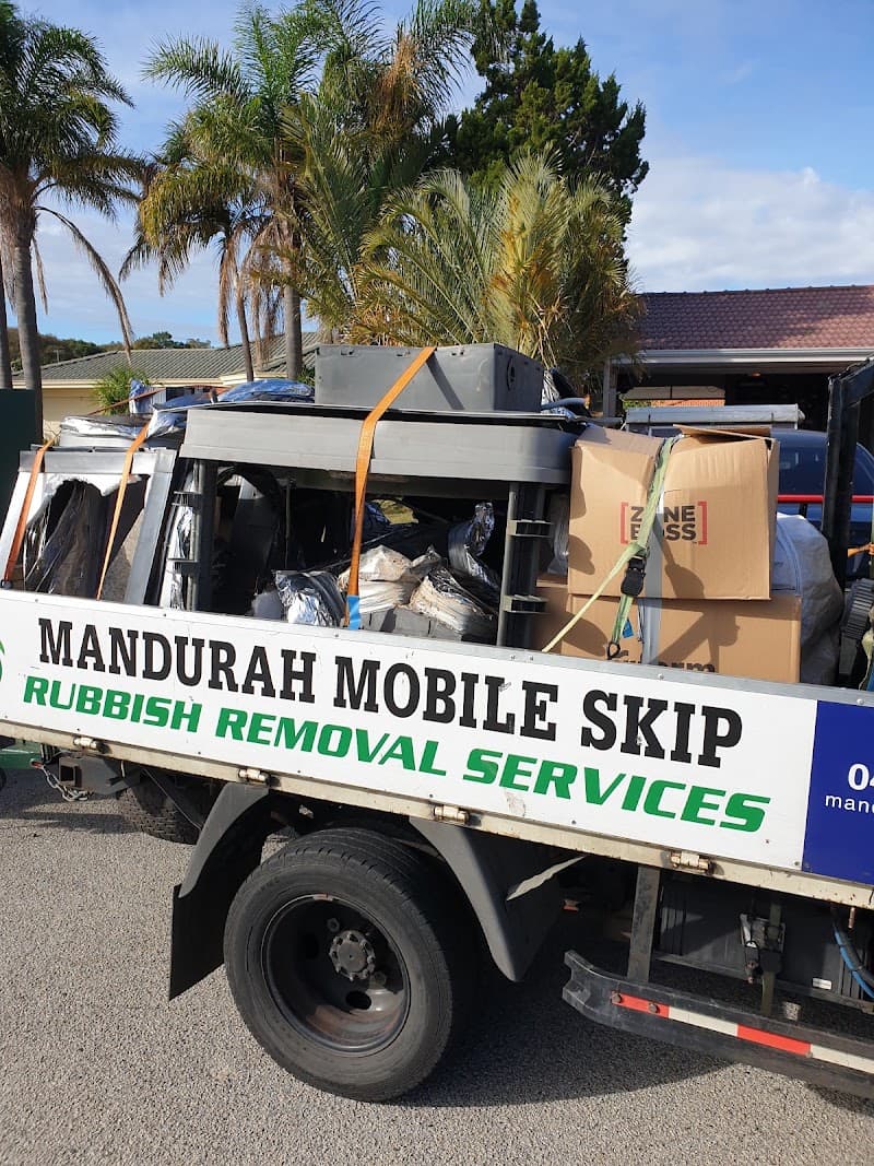 Mandurah Mobile Skip rubbish removal work in Wannanup
