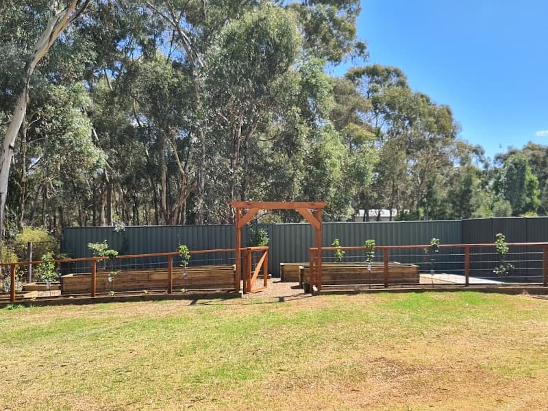 Mandurang Property Maintenance lawn care work in Mandurang