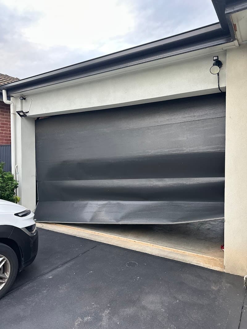 Mango Garage Door Repairs garage doors work in Beverley