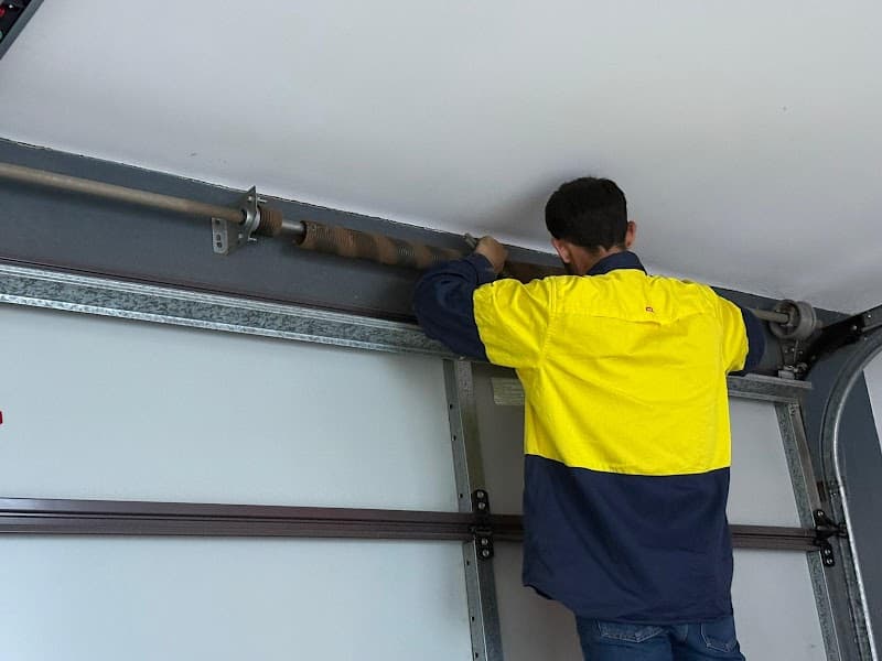 Mango Garage Door Repairs garage doors work in Beverley