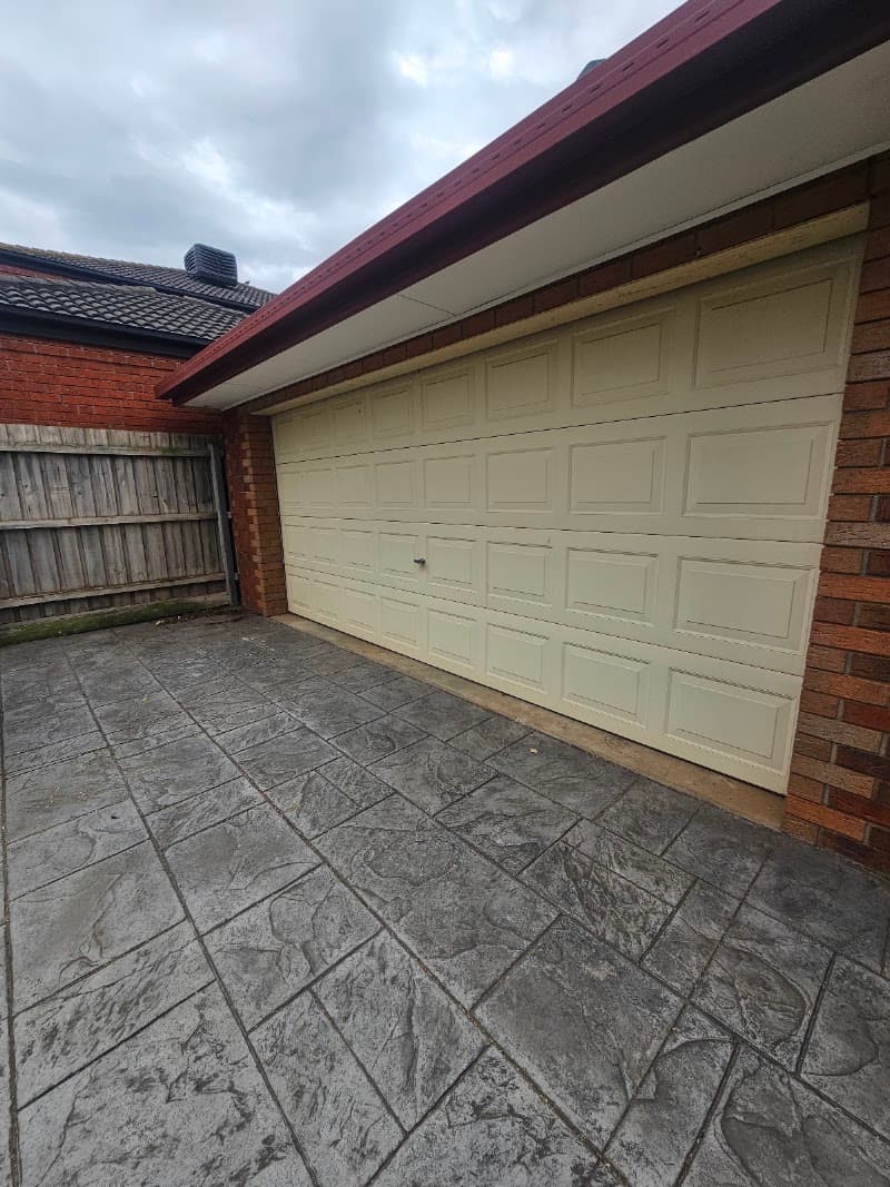 Mann Garage Door Services garage doors work in Wellard