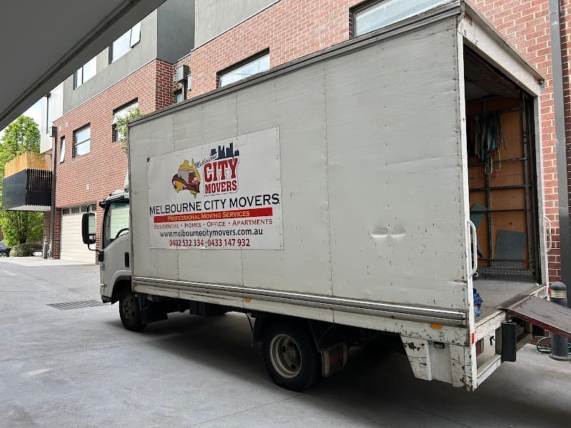 Melbourne City Movers removalist work in Melbourne