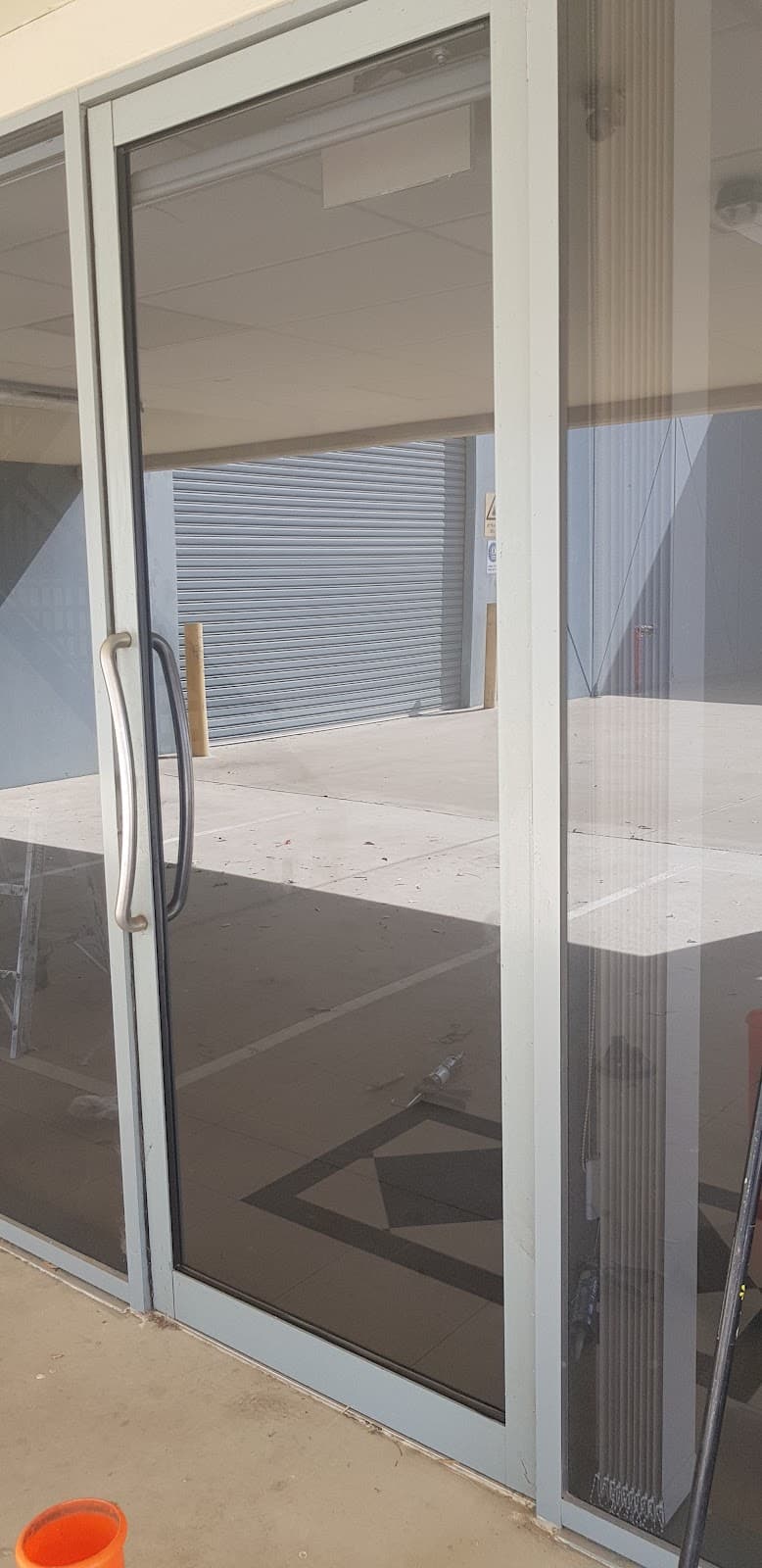 Melbourne Emergency Glass glass & glazier work in Frankston