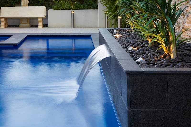 Melbourne Fibreglass Pool Company pool builder work in Altona North
