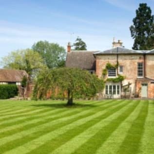 MELBOURNE LAWN MOWING & Gardening Services gardening work in Maribyrnong