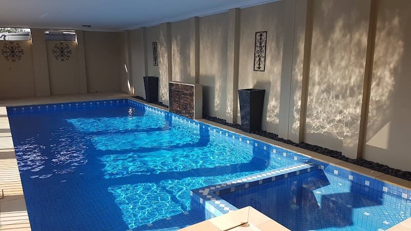 Melbourne Pools pool builder work in Malvern