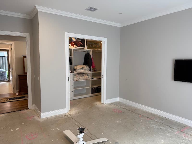 Melbourne Quick Lick Painting & Roof Restorations Pty Ltd painter work in Dandenong
