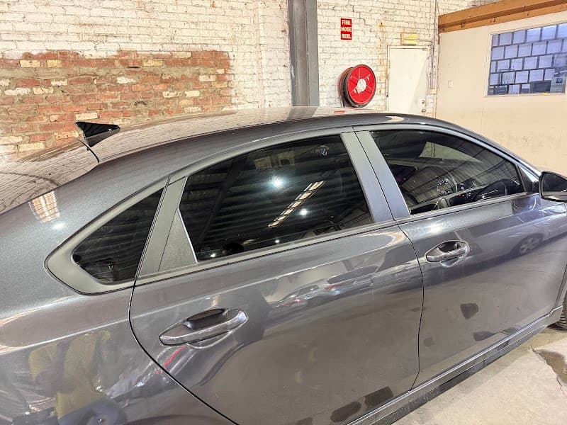 Melbourne Style Tinting window tinting work in Sunshine