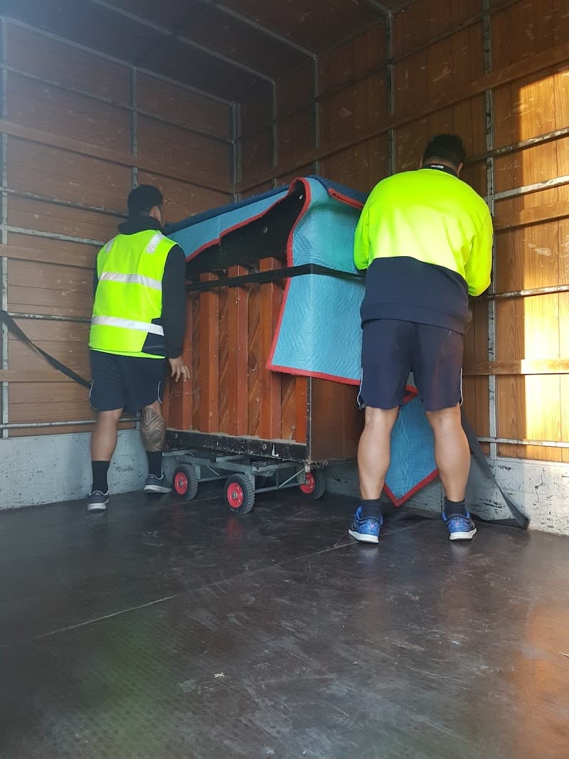 Melkuin Movers Removals & Transport removalist work in Jimboomba