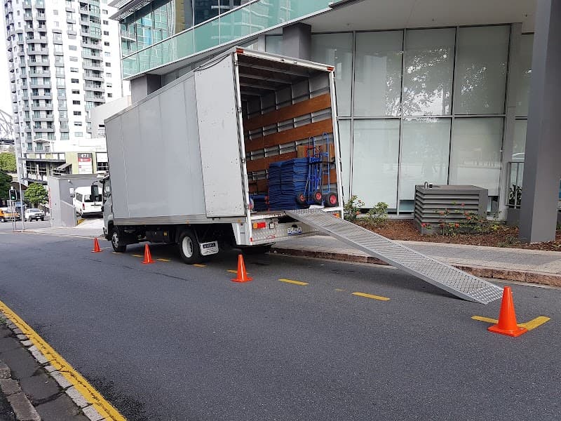 Melkuin Movers Removals & Transport removalist work in Jimboomba