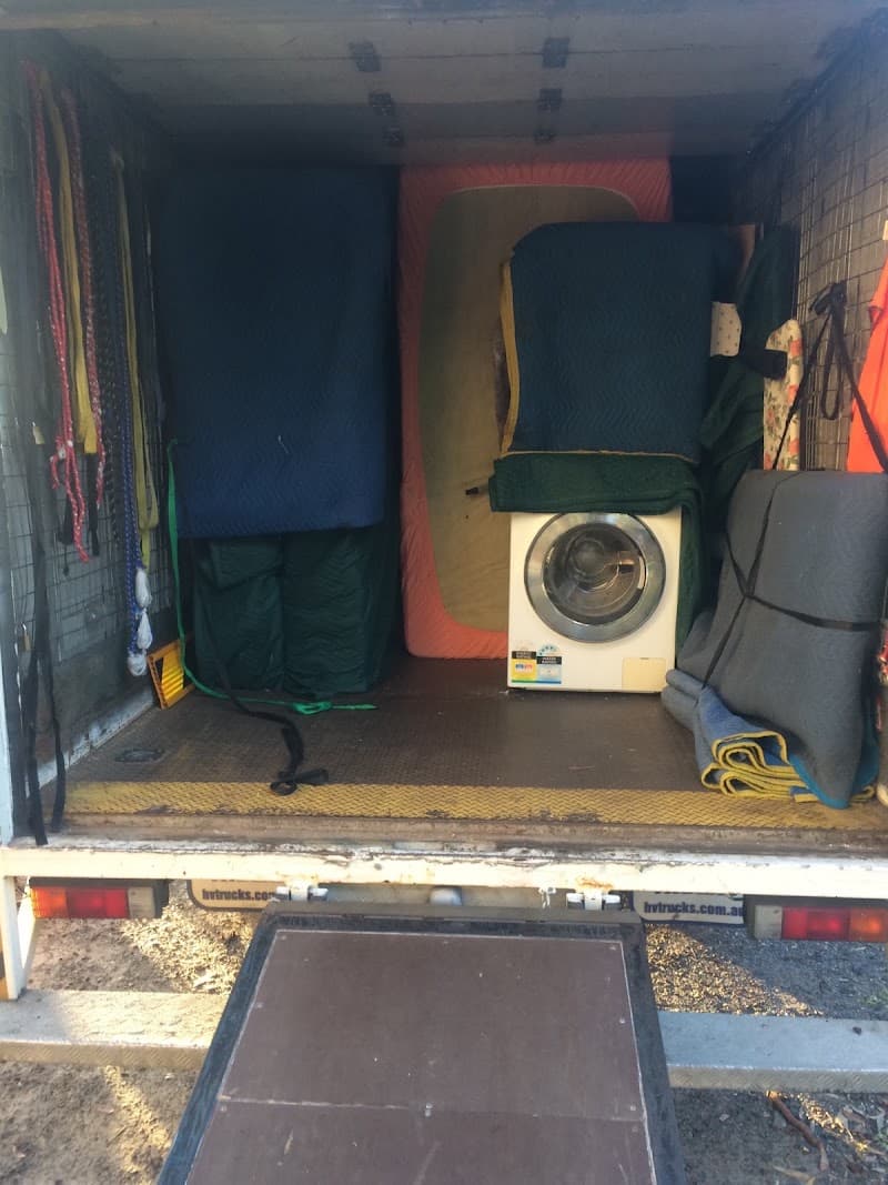 Men on Wheels Removals removalist work in Ettalong Beach