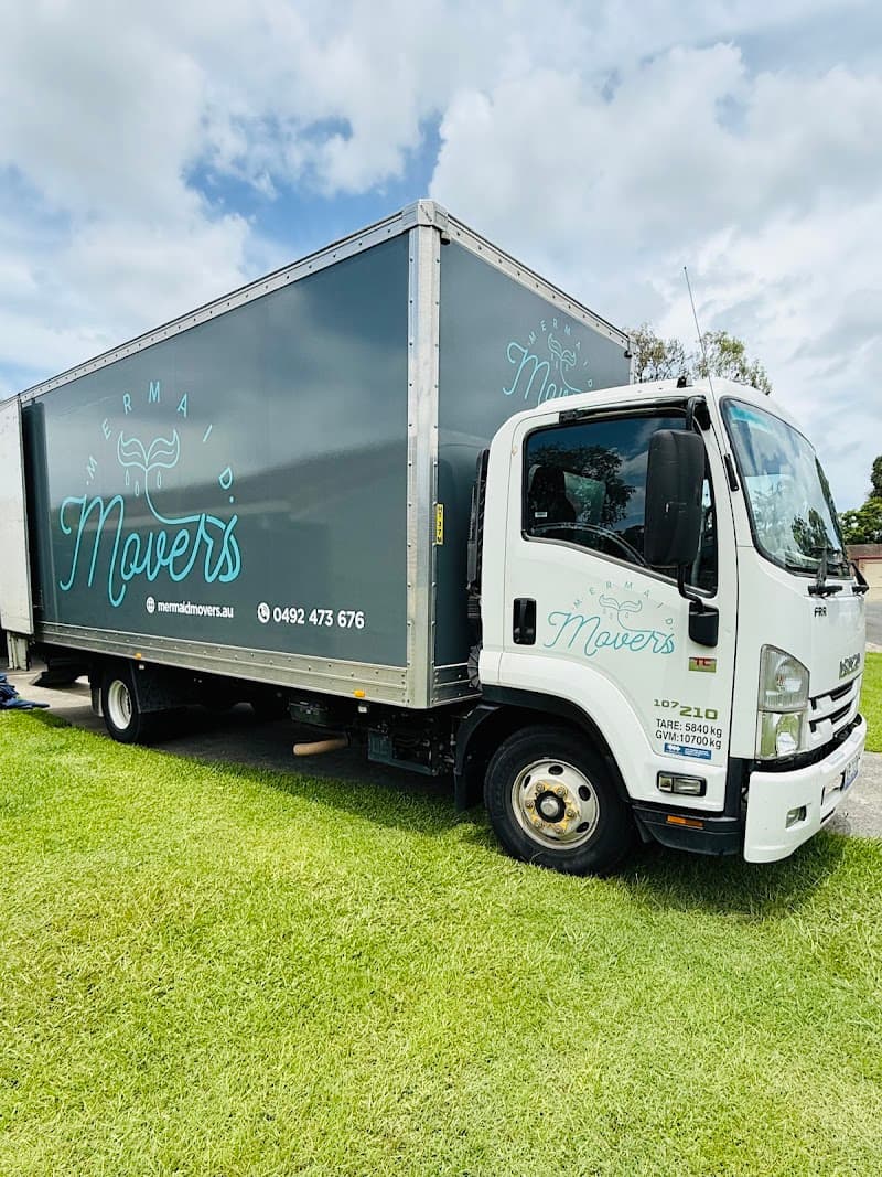Mermaid Movers removalist work in Mermaid Waters