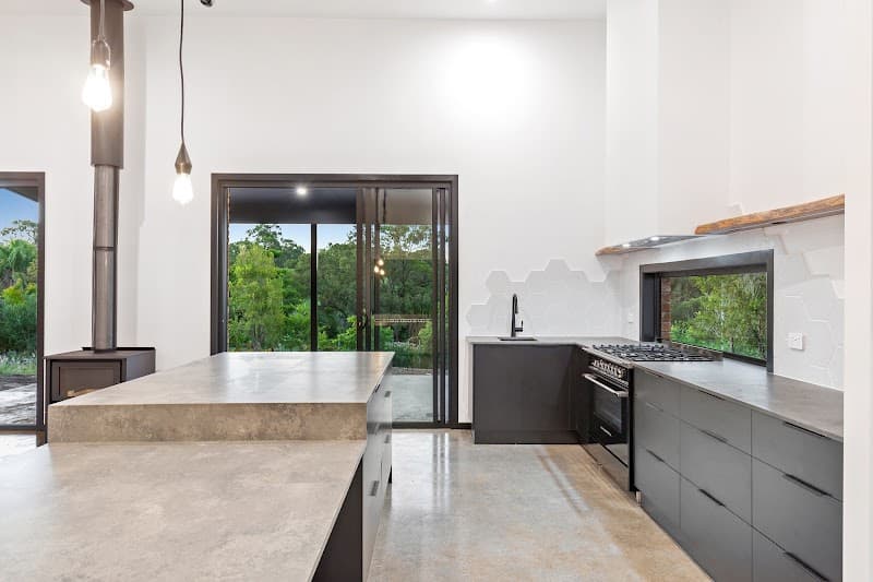 Metcalfe Constructions - Builder carpentry work in Pialba
