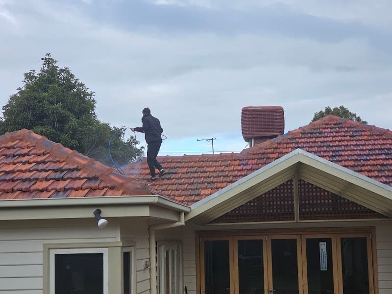 Metropolitan Roof Repairs roofing work in Kew