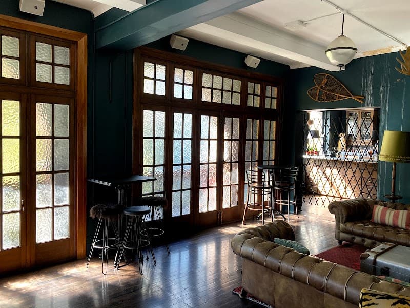 Mick's Glass & Glazing Service Pty Ltd glass & glazier work in Ashbury