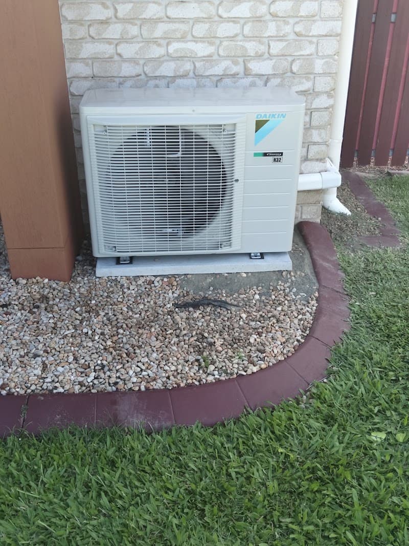 Midcoast Air air conditioning work in Pialba
