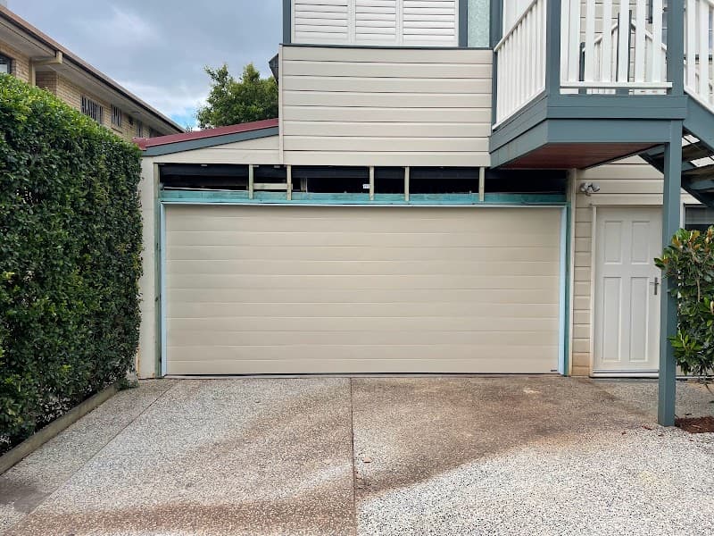 Migaloo Garage Door & Openers garage doors work in Kingston