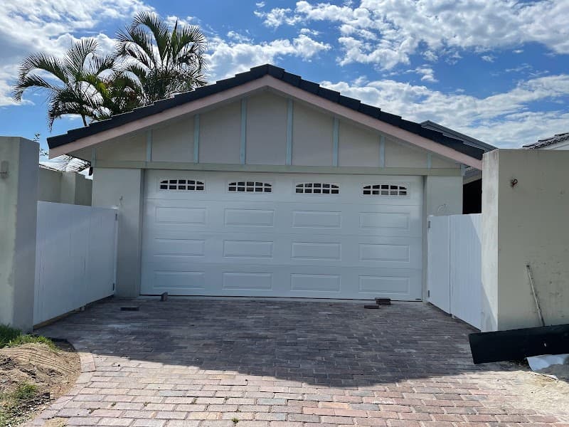 Migaloo Garage Door & Openers garage doors work in Kingston