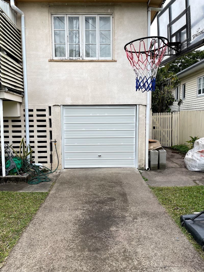 Migaloo Garage Door & Openers garage doors work in Kingston