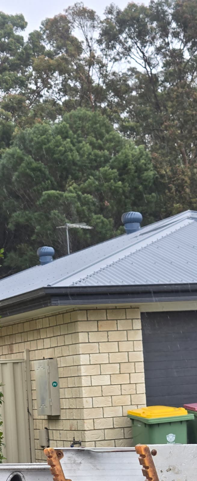 Mike's Whirly Birds roofing work in South Toowoomba