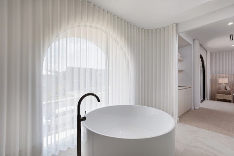 Miss Curtains Gold Coast curtains & blinds work in Arundel