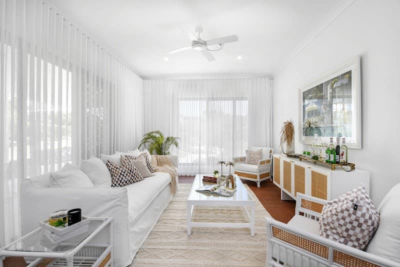 Miss Curtains Gold Coast curtains & blinds work in Arundel