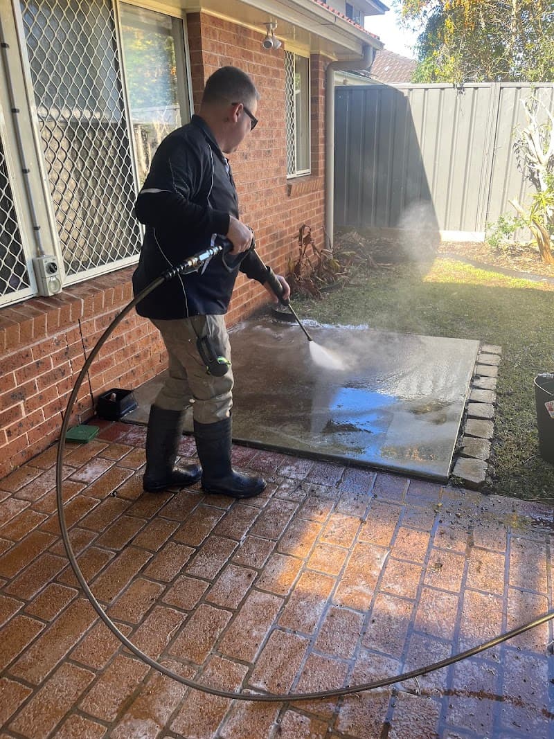 MLR Pressure Cleaning and Property Maintenance pressure washing work in Wadalba
