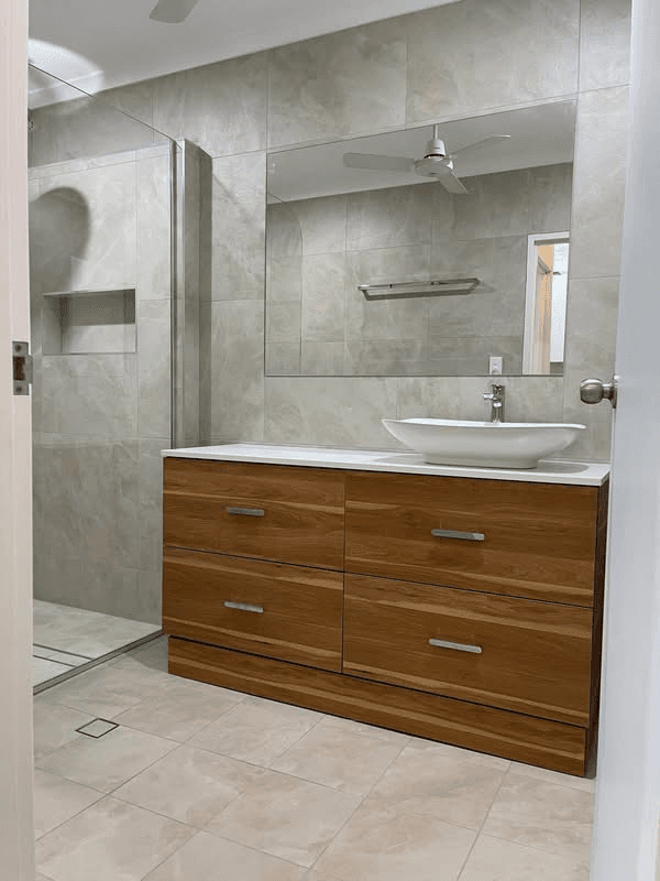 Mo Tiling tiling work in Casuarina