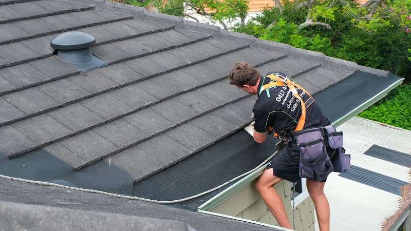 Mobile Gutters gutter cleaning work in Paddington