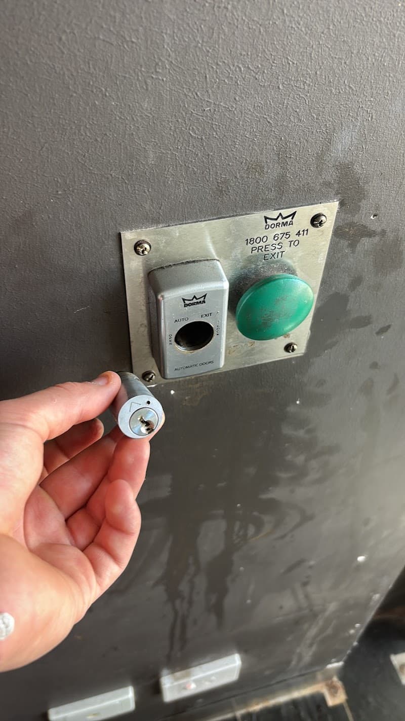 Mobile Locksmith In Brisbane locksmith work in Spring Hill