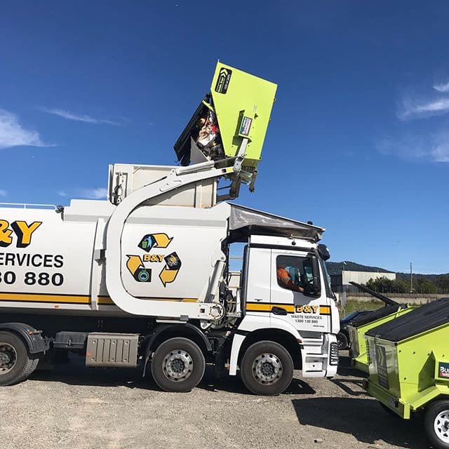 Mobile Skips Sunshine Coast rubbish removal work in Landsborough